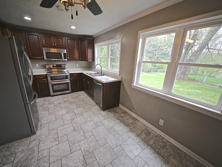 3801 W Woodyard Rd — Photo 3