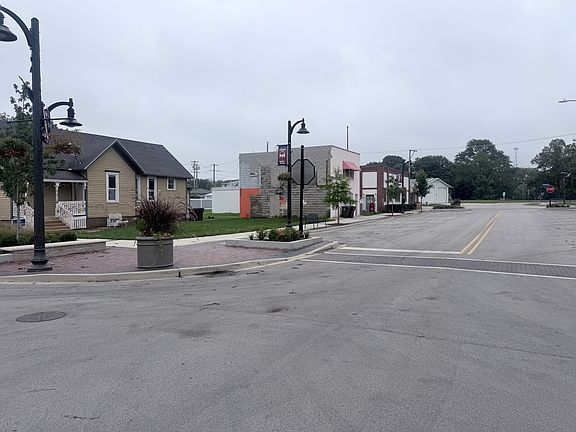 3rd image of 201 N 2nd St