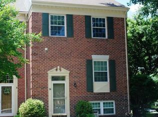 14 Valley Crossing Cir, Cockeysville, MD 21030
