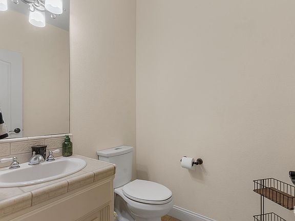 4th image of 1720 Camino Ln