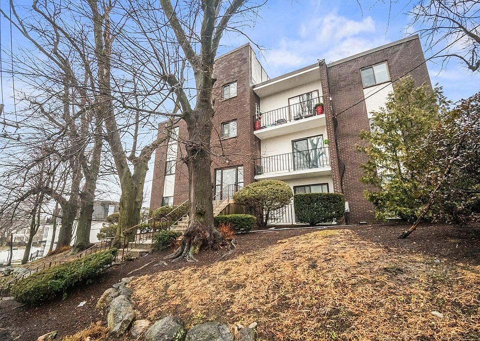1st image of 24 South St Unit 203