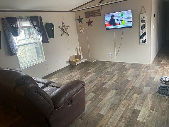 Living Room 16x13