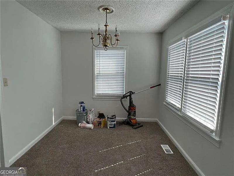 3 bed, 2.0 bath, $2,100 — Photo 3