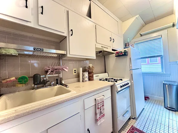 2 Mapleton St #1, Boston, MA 02135