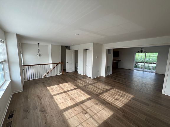 4th image of 764 Winding Ln