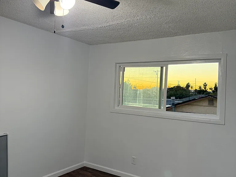 1054 E Salt Lake St #4 — Photo 18
