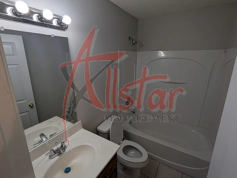 947 Clubhouse Dr — Photo 10