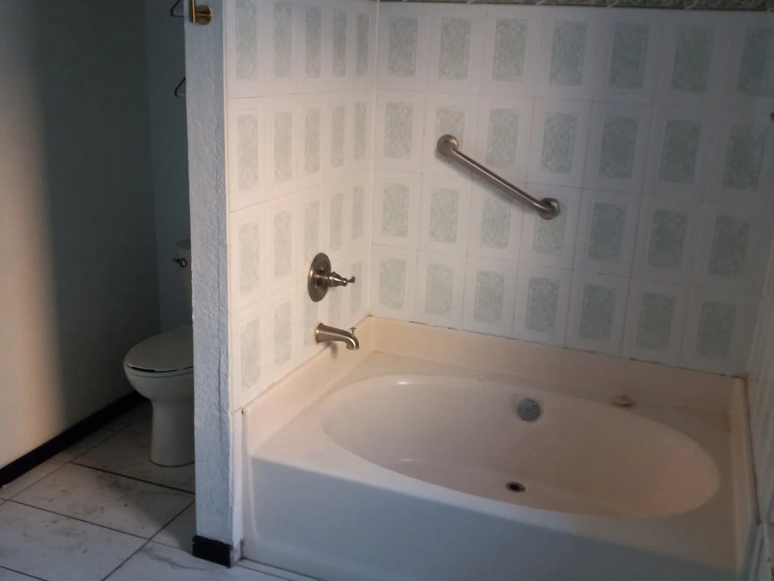 4 bed, 1795 sqft, $1,500 — Photo 3