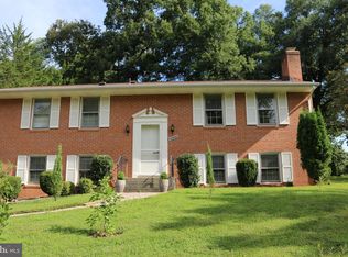 10500 Linfield St, Fairfax, VA 22032