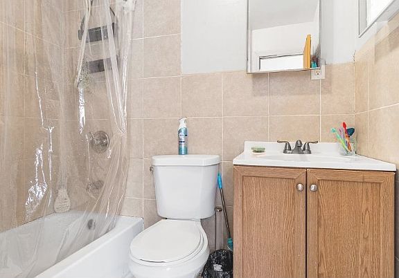 4th image of 1555 E 98th St #2