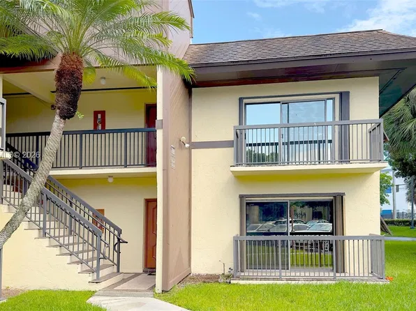 7905 SW 86th St APT 628, Miami, FL 33143