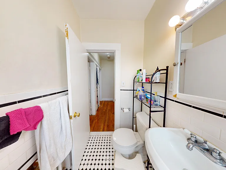 203-205 Winthrop Rd #3 — Photo 10