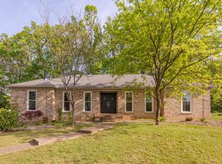 9003 Willowwood Way, Jeffersontown, KY 40299