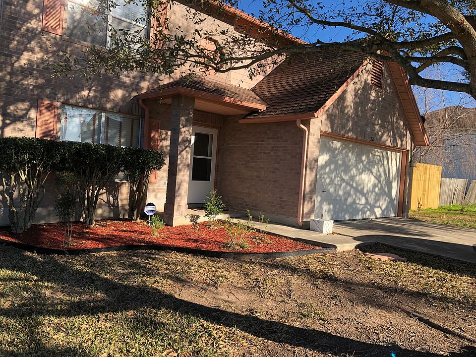 1st image of 226 Raymond Dr