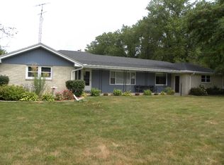 718 Kentwood Dr, Racine, WI 53402