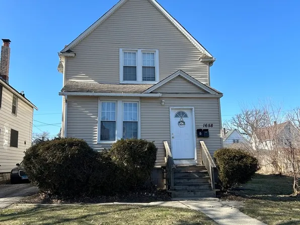 1658 School St, Chicago Heights, IL 60411