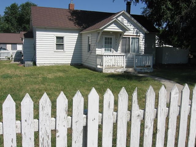 1st image of 343 Hallowell Ln