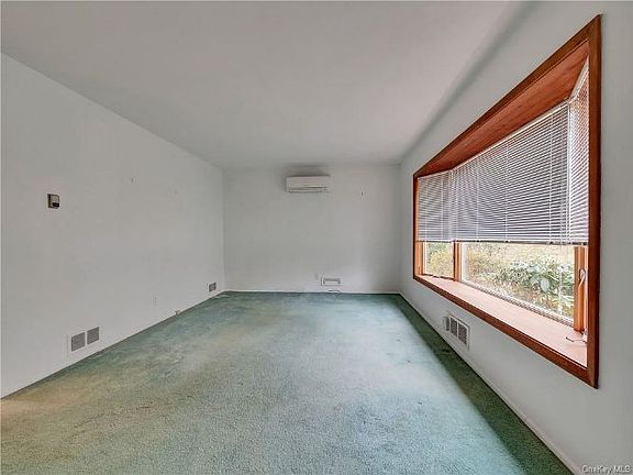 5th image of 18 McKinley St