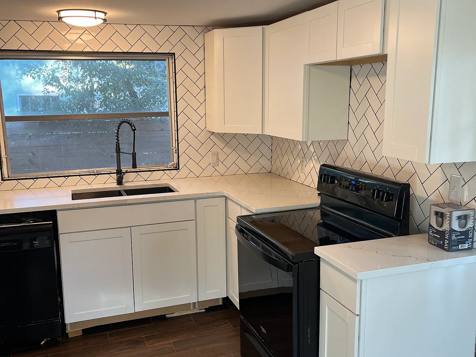 2 bed, 974 sqft, $1,600 — Photo 3