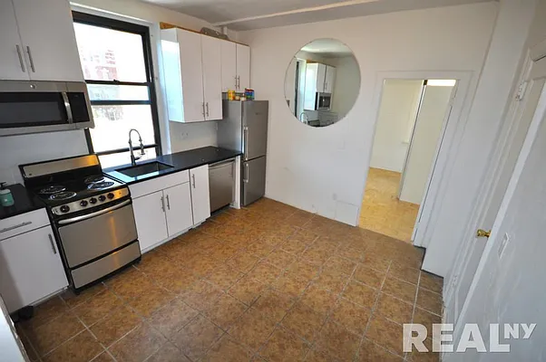 Rented by REAL New York | media 16
