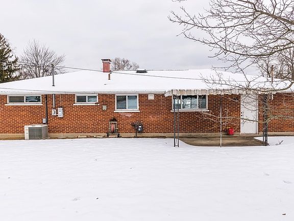 5th image of 621 Upland Dr