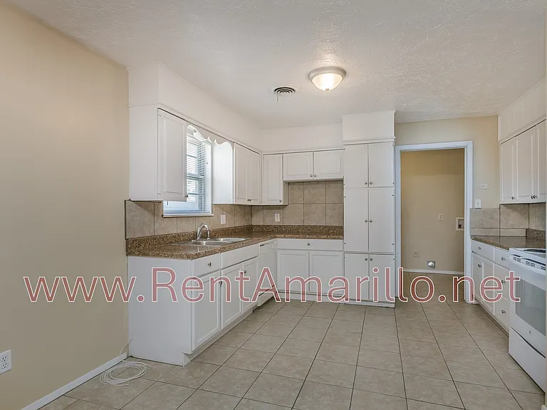 3305 Mockingbird Ln — Photo 5