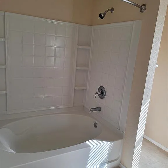 324 Chisholm Trl — Photo 16