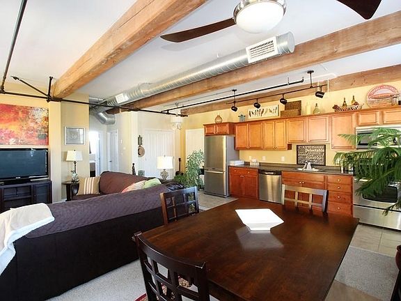 5th image of 11 Villa St Unit 404