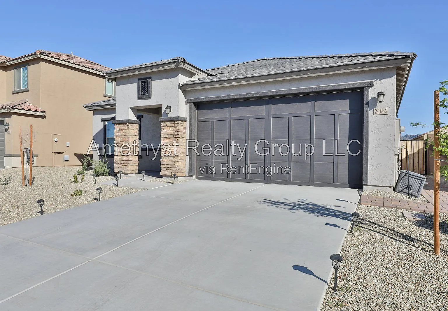 4 bed, 2.0 bath, 2151 sqft, $2,295 — Photo 3