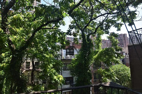 Rented by Keller Williams NYC | media 20