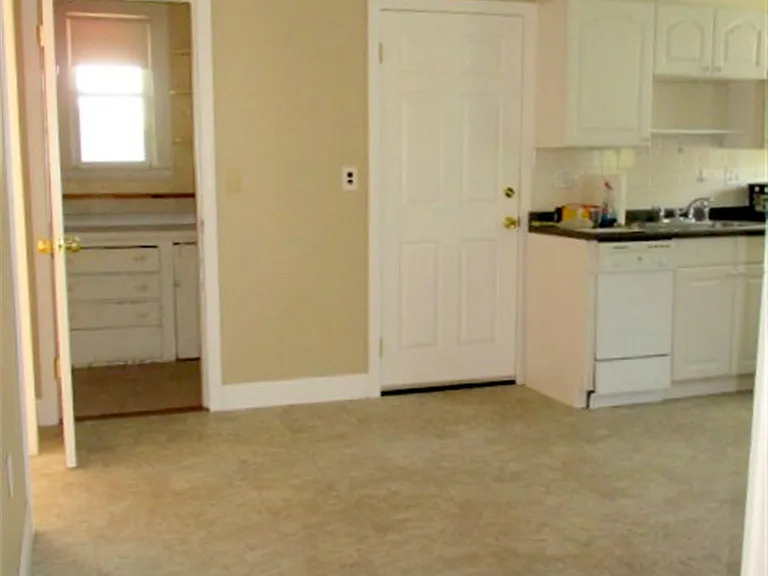 16 Montgomery St #2 — Photo 19