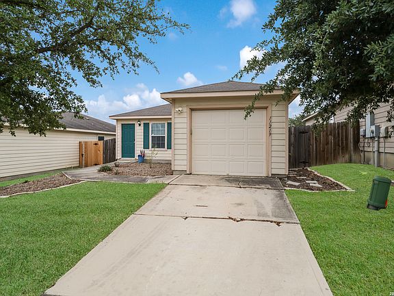 2nd image of 11219 Pecan Cyn