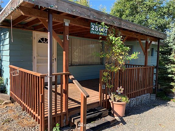 Charming covered porch