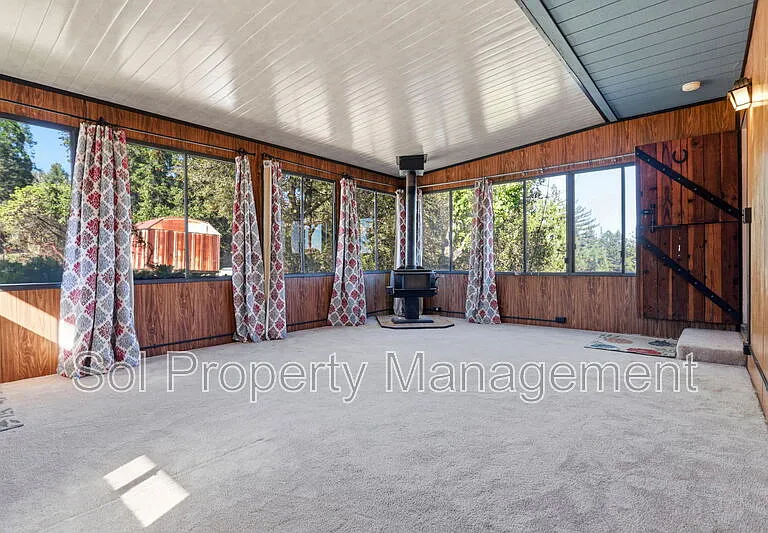 1005 Summit Rd — Photo 8