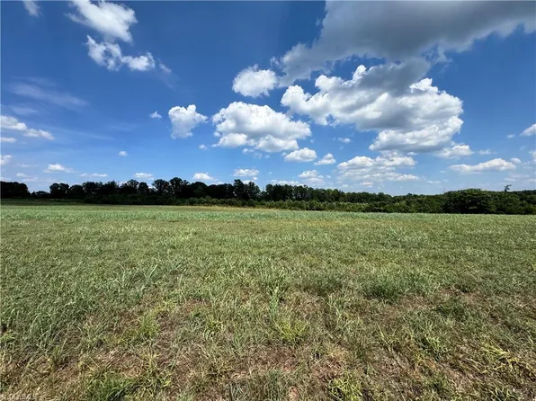 7 Sandy Springs Church Rd, Mocksville, NC 27028