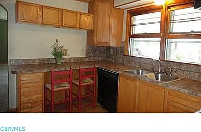 5th image of 90 Franklin Ave