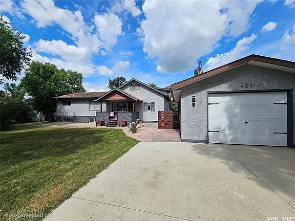 2nd image of 437 3rd AVENUE E