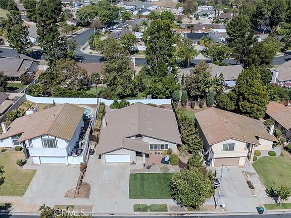 5th image of 2096 W Ontario Ave