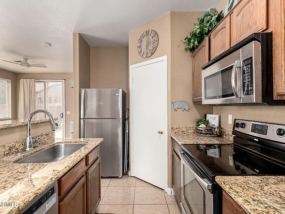 4th image of 1130 E FERRARA Street