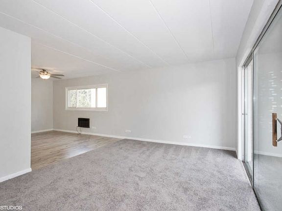 2nd image of 10322 S Komensky Ave #B