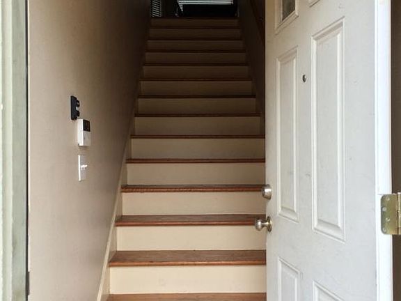 4th image of 5209 Evans Ave #B