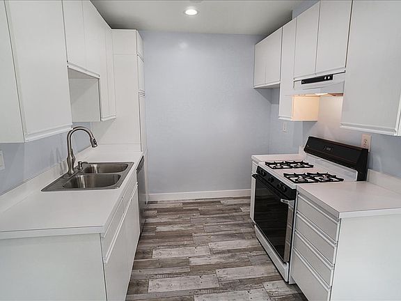 5th image of 1318 Berkeley St Unit 1-5