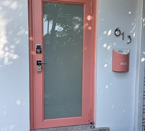 3rd image of 613 5th Ave S