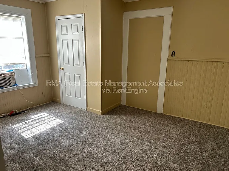503 Hallyburton St — Photo 3