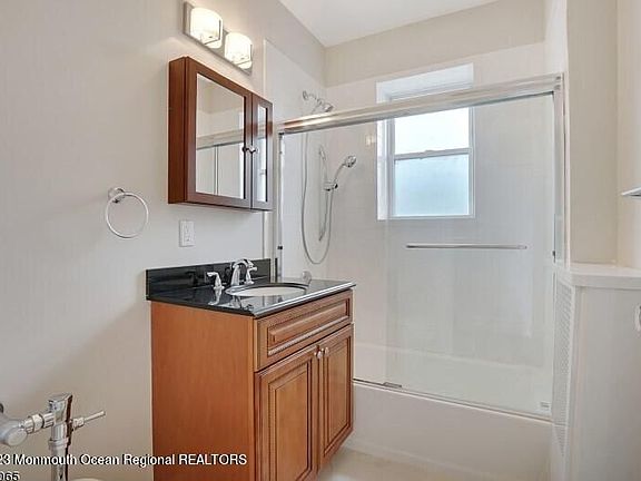 3rd image of 192 Claremont Ave #45