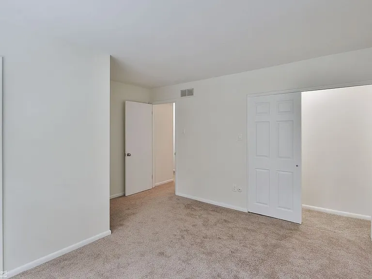 305 S Warminster Rd #B2 — Photo 14