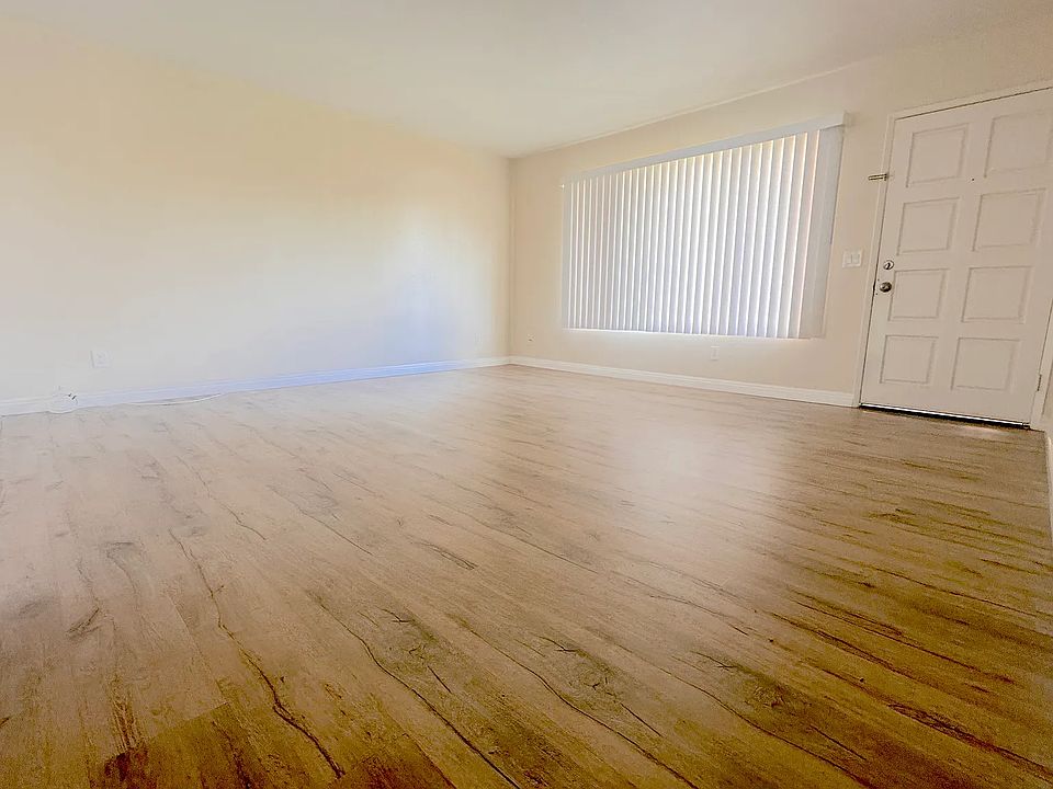 1st image of 25880 Dartmouth St #D