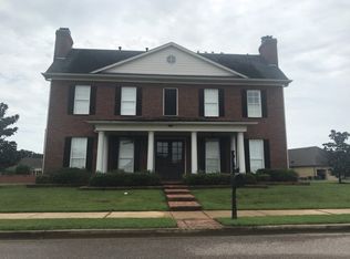 8049 Old Addison Dr, Olive Branch, MS 38654