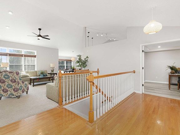 4th image of 3801 Wilderness St