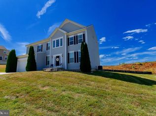 104 Daintree Dr, Martinsburg, WV 25403